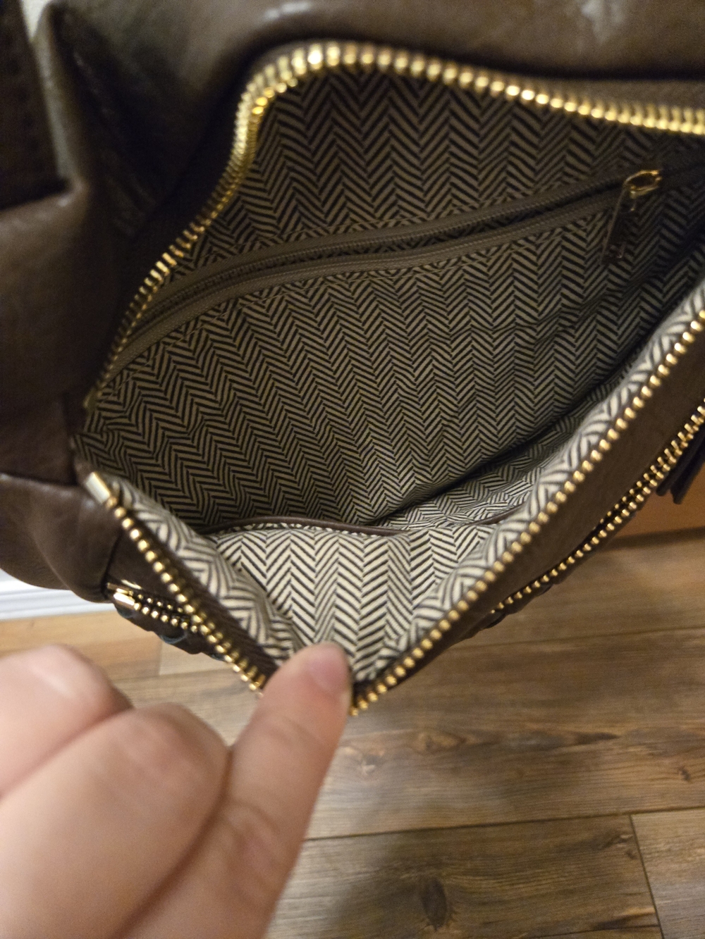 Woven Front Crossbody Bag in Dark Brown with Gold Zippers - Picture 3 of 4